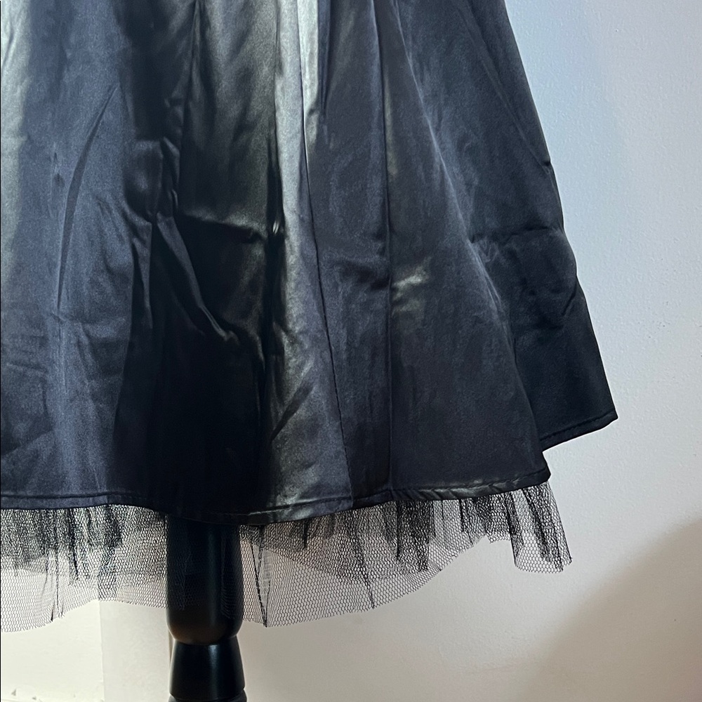 H&R Black Satin Cocktail Dress with sweetheart neckline and ribbon belt - Picture 8 of 11
